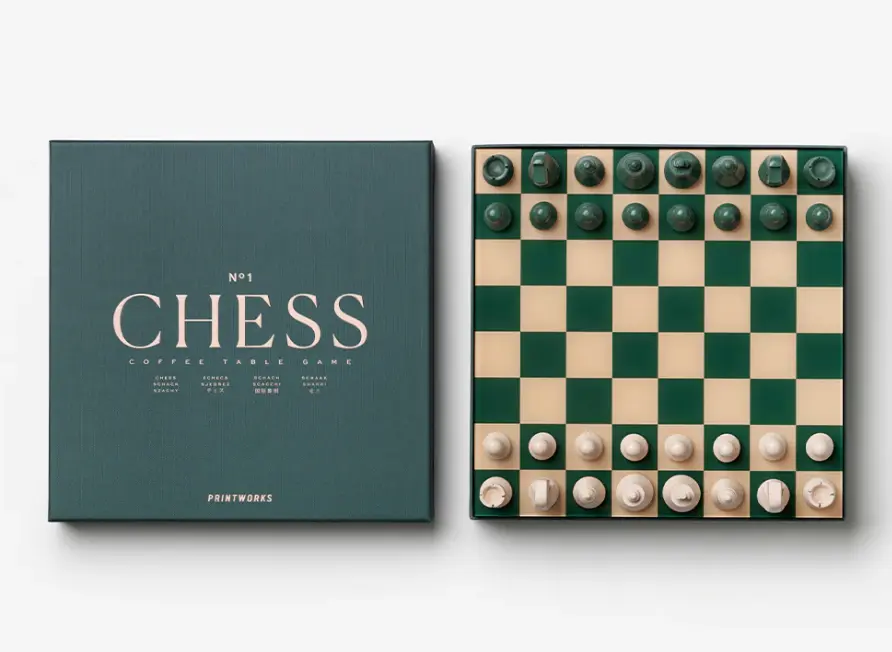 The Gambit - Wood Chess 