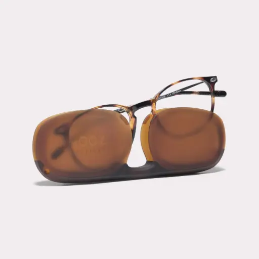 [5425039446202] Nooz Reading Essential Alba Tortoise +1.5
